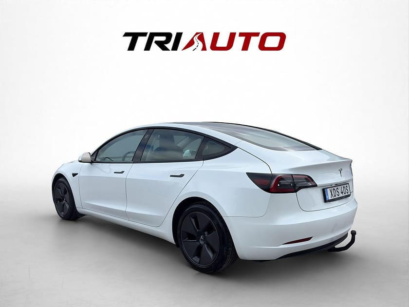 Bild 4 av Tesla Model 3 Long Range AWD 498hk Drag MOMS Pano Autopilot Kamera