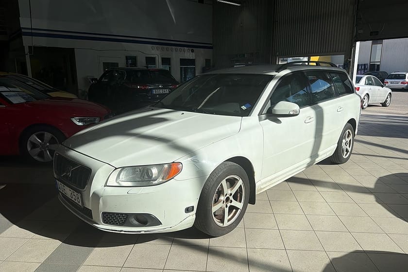 Bild 1 av Volvo V70 2.0F Momentum / KAMKEDJA / SUPERDEAL 3,95% /