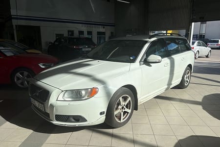 Volvo V70 2.0F Momentum / KAMKEDJA / SUPERDEAL 3,95% /