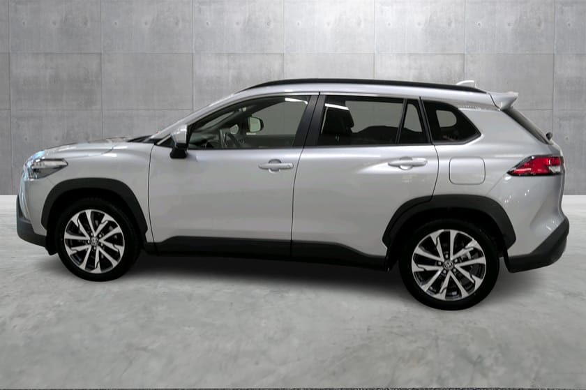 Bilde 2 av Toyota Corolla Cross Hybrid AWD-i Executive - LED - Ad. cruise - Ryggekam.