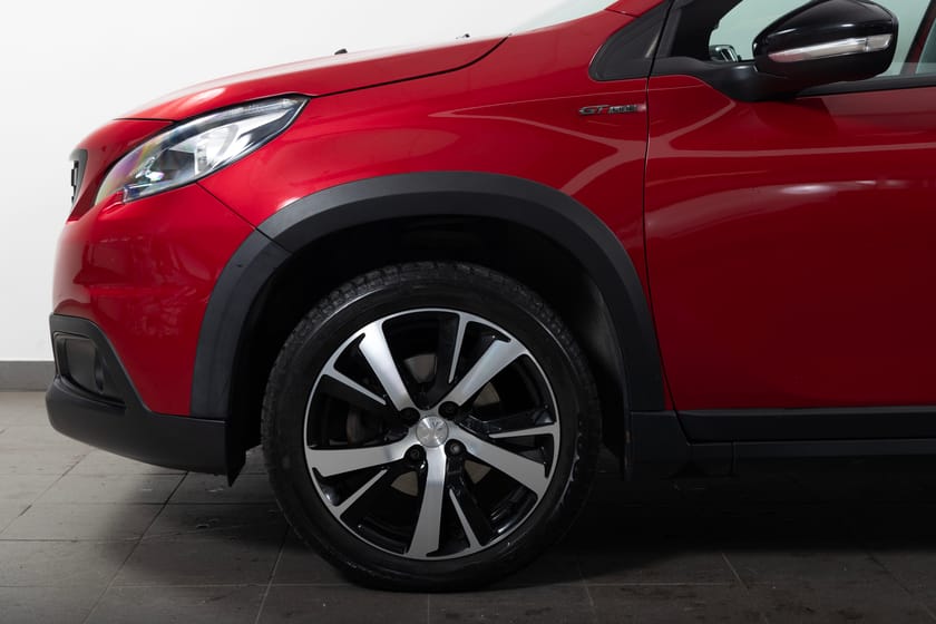 Bild 4 av Peugeot 2008 1.2 PureTech 110 Manuell 110hk GT-Line Pano/Carplay