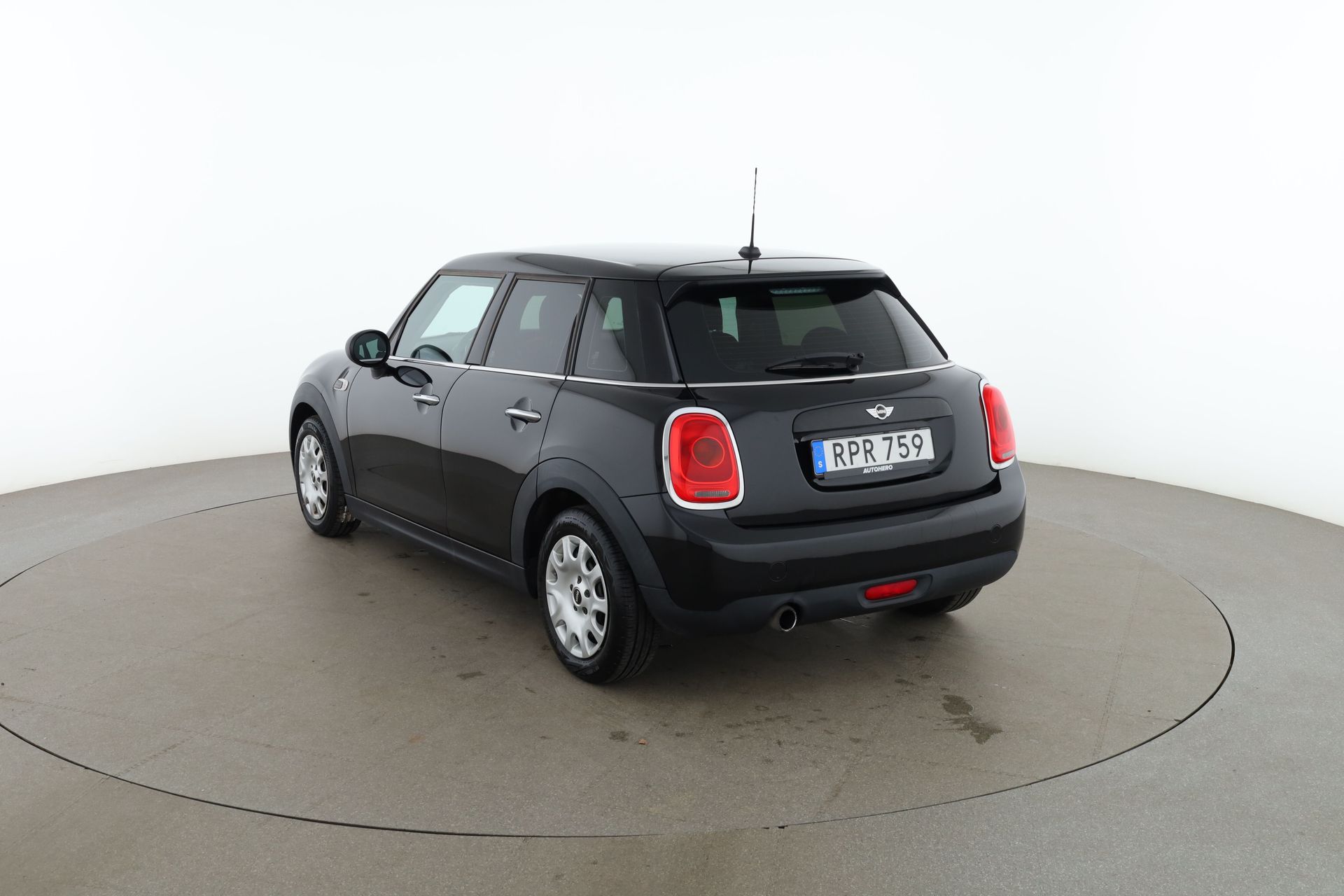 MINI Cooper One 2016, kuva 3/10