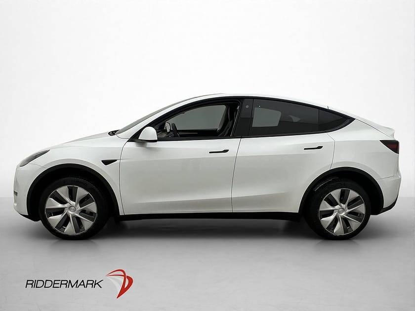 Bild 5 av Tesla Model Y Long Range AWD Dragkrok Svensksåld MOMS