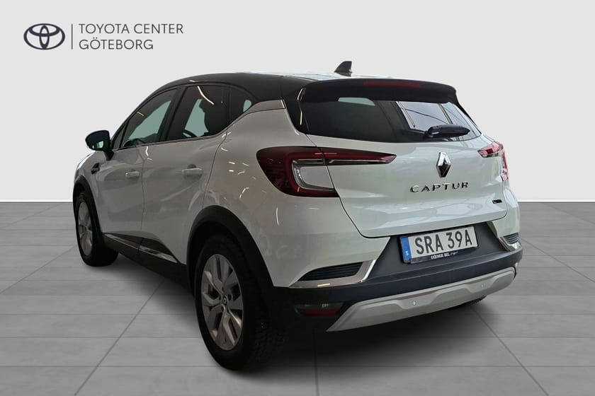 Bild 2 av Renault Captur E-TECH Hybrid 140 VINTERHJUL INGÅR