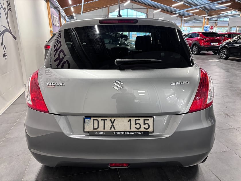 Bild 4 av Suzuki Swift 5-dörrar 1.2 DOHC 16V VVT 94Hk V-Hjul Motorv Låga mil