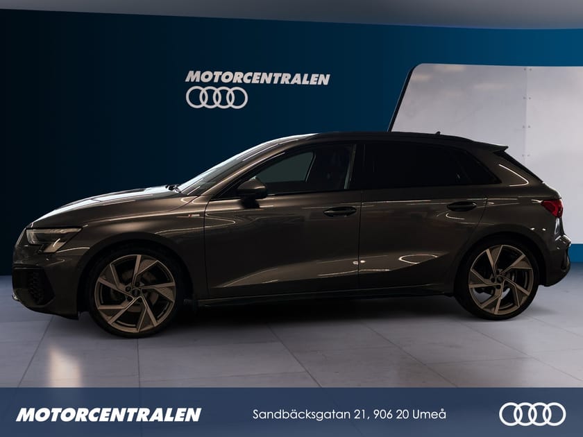 Bild 2 av Audi A3 Sportback 40 TFSI quattro 40TFSI Parkeringsvärmare/Drag/S-line