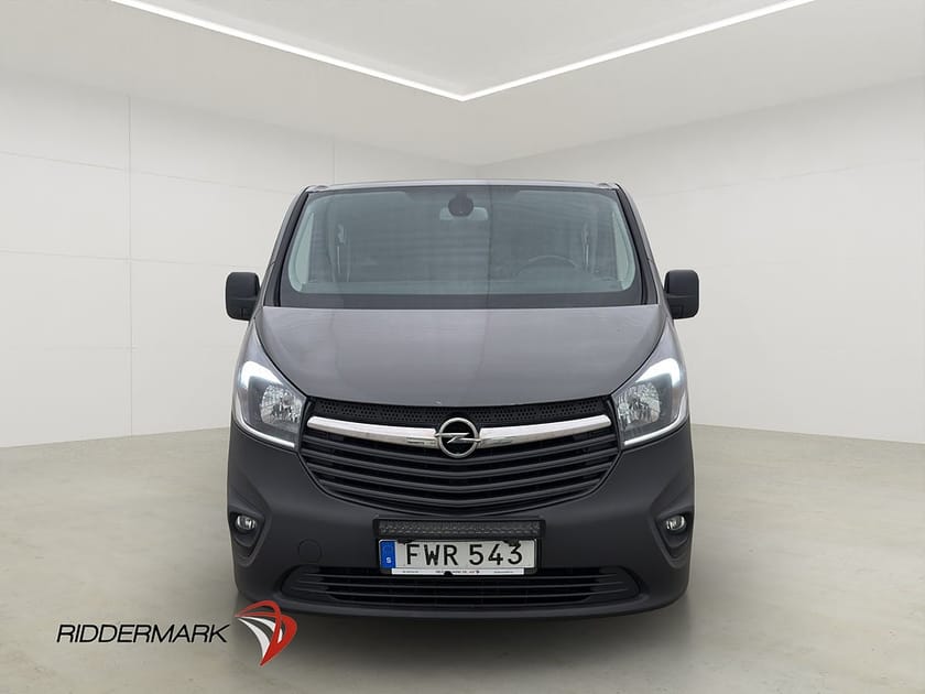 Bild 5 av Opel Vivaro Skåpbil Dubbelhytt L2 Värm Drag B-Kamera 6-Sits Moms