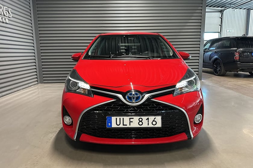 Bild 2 av Toyota Yaris Hybrid e-CVT Active Style Backkamera BT Eu6