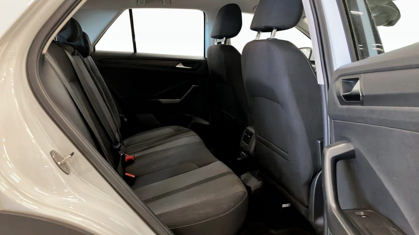 Bild 5 av Volkswagen T-Roc 1.5 TSI 150hk |Backkamera|