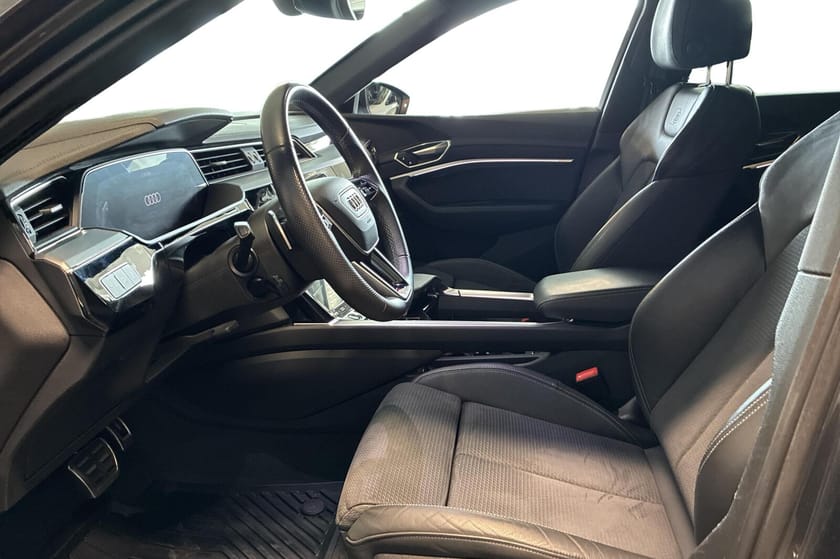 Bilde 5 av Audi Q8 55 e-tron quattro s line plus