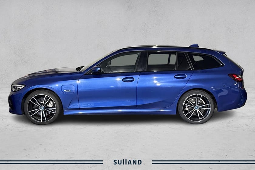 Bilde 2 av BMW 330e xDrive Touring