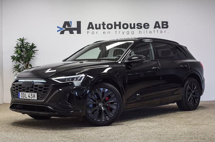 Bild 1 av Audi Q8 55 e-tron quattro S Line B&O 360 Pano Drag Matrix 4,99%