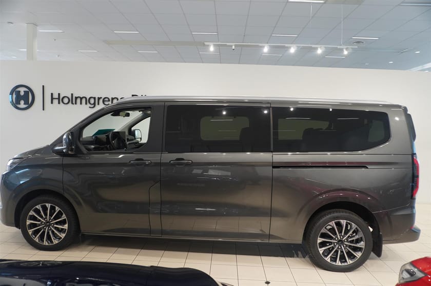 Bild 3 av Ford Tourneo Custom 340 Plug-in Hybrid Titanium X 340l LWB 2.5l PHEV 227 hk Aut