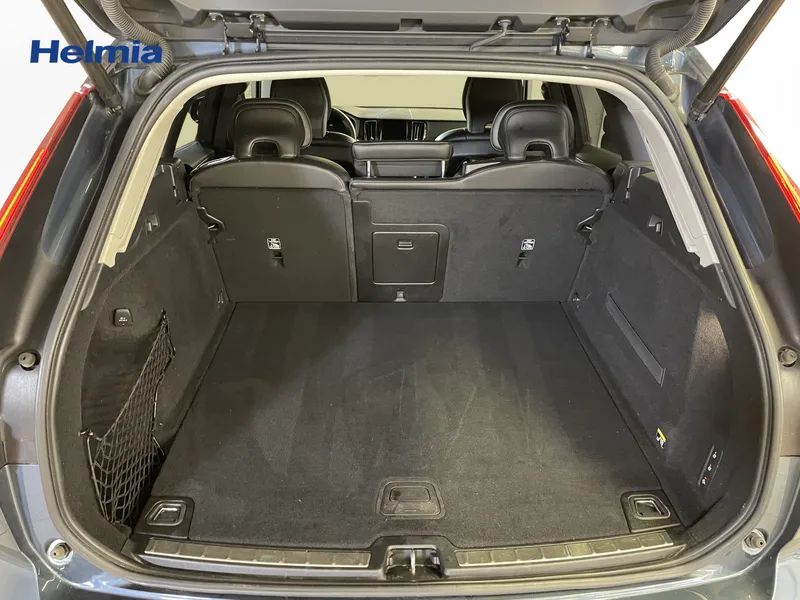 Bild 10 av 15 – Volvo XC60 D4 Momentum Advanced SE Momentum SE