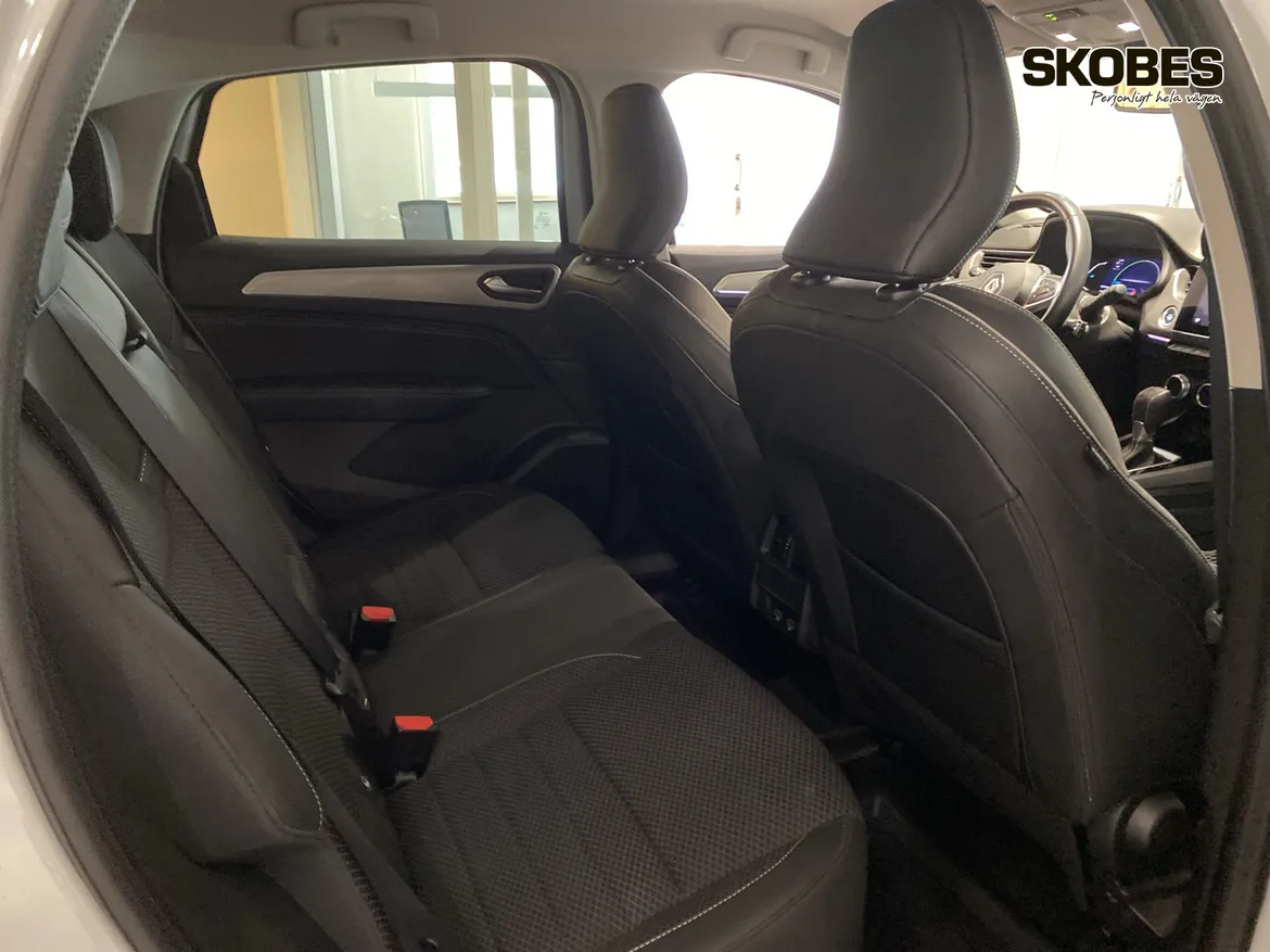 Renault Arkana E-TECH 145