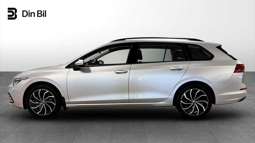 Bild 2 av Volkswagen Golf Sportscombi 1.5 eTSI 130 DSG/Dragpkt/värmare/keyless/nav/elbak