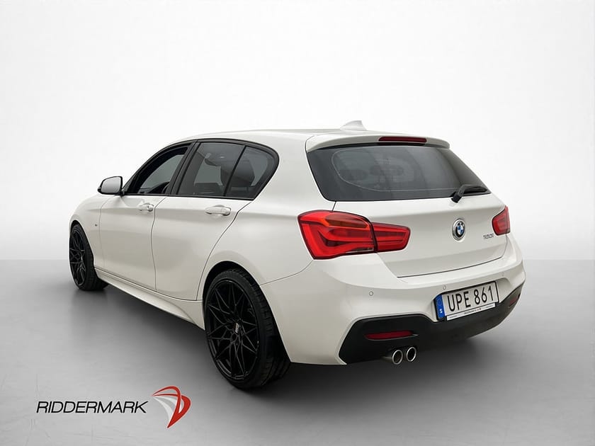 Bild 4 av BMW 120i 184hk M-Sport Skinnklädsel Rattvärme Sensorer
