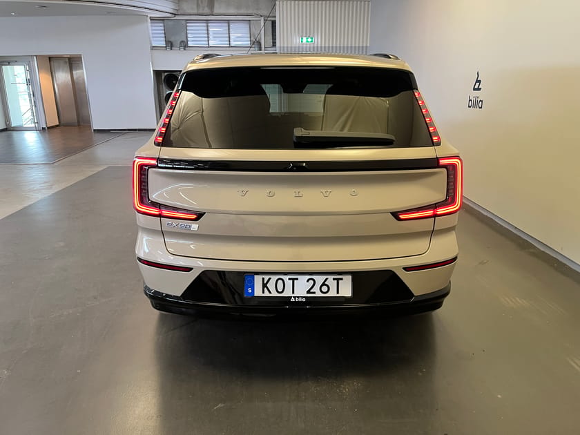 Bild 4 av Volvo EX90 Twin Motor Performance Ultra 7sätes/ 360 Kamera/ Panoramatak/ Navigation/ 7-sits/