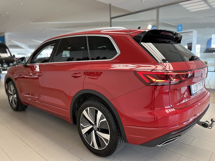 Bild 3 av Volkswagen Touareg V6 TDI 4M 286hk|HUD|Värmare|Luftfjädring