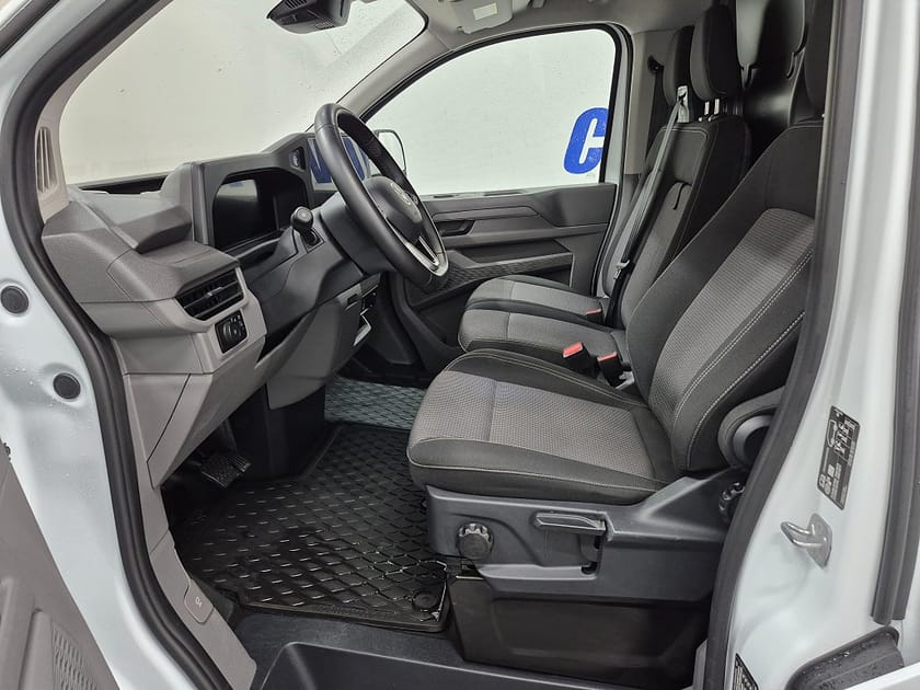 Bild 2 av Volkswagen Transporter T30 LÅNGT SKÅP TDI 150HK Aut