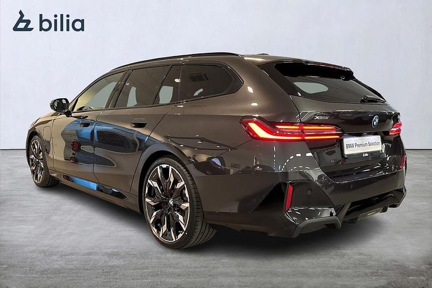 Bild 2 av BMW 530e xDrive Touring M-sport Pro|DEMO| Panorama | 360 | 21"