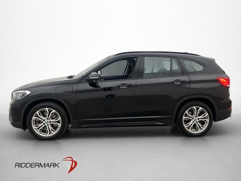Bild 2 av BMW X1 xDrive25e 220hk Sport Line HUD Kamera Skinn Navi