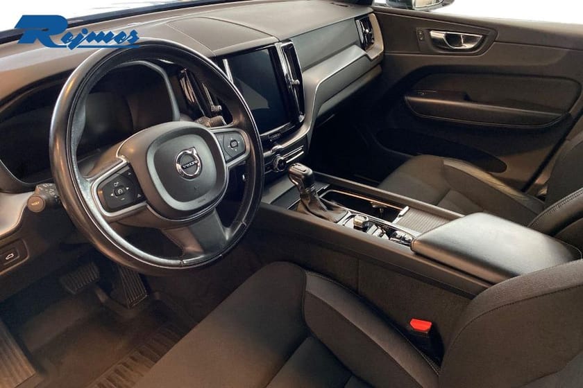Bild 5 av Volvo XC60 D4 AWD Momentum Advanced Edition