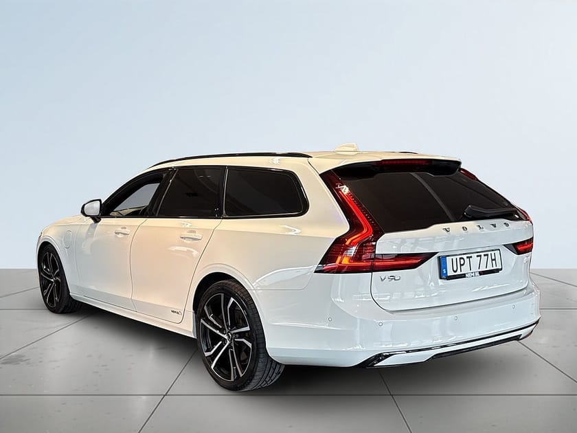 Bild 5 av Volvo V90 Recharge T8 AWD R-Design Pro Edition B&W/360/Pano/HuD