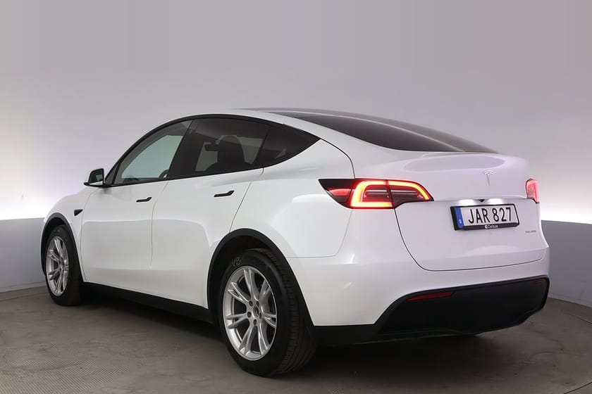 Bild 4 av Tesla Model Y Long Range AWD Autopilot Pano Drag
