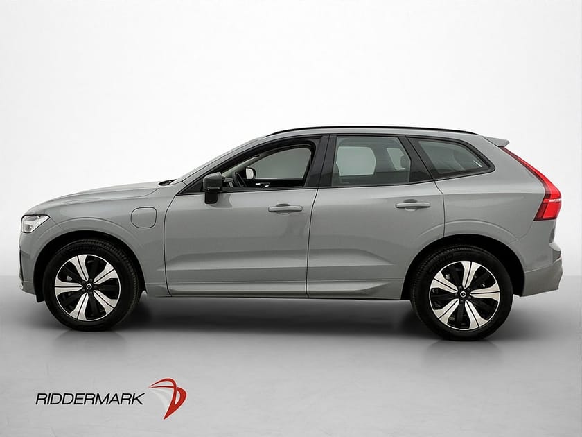 Bild 5 av Volvo XC60 T6 Plug-In AWD Plus Dark Pano Värm Kamera Skinn