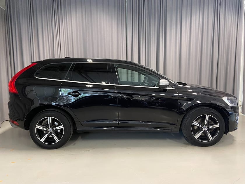 Bild 4 av Volvo XC60 D4 190hk AWD Classic R-Design Drag Pvärm Backkamera