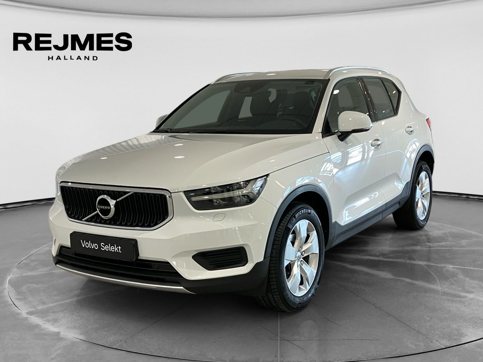 Volvo XC40 129 л.с.