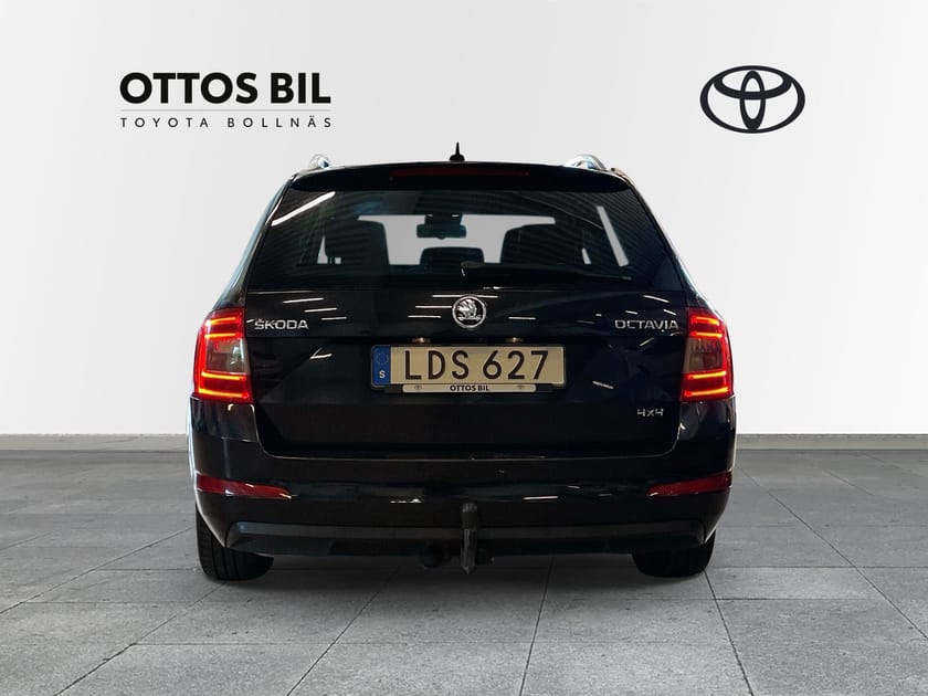 Bild 4 av Škoda Octavia Kombi 2.0 TDI 4x4 Manuell, 150hk - Style / V-hjul, Drag, Värmare