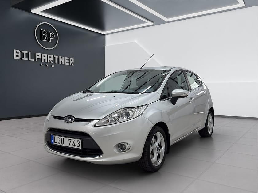 Bild 1 av Ford Fiesta 5-dörrar 1.25 Titanium/Ny Besiktad/Ny Servad/S+V-Däck