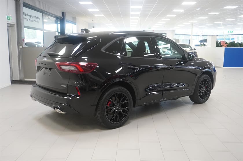 Bild 4 av Ford Kuga Plug-In Hybrid ST-Line X 2.5 FWD 243hk Black Edition