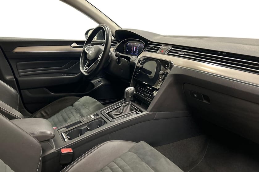 Bild 5 av Volkswagen Passat Sportscombi GT 2.0 TDI 4M Drag Värm R-line