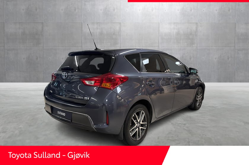 Bilde 5 av Toyota Auris Hybrid Ny service / Ny EU / Sommer/vinterhjul
