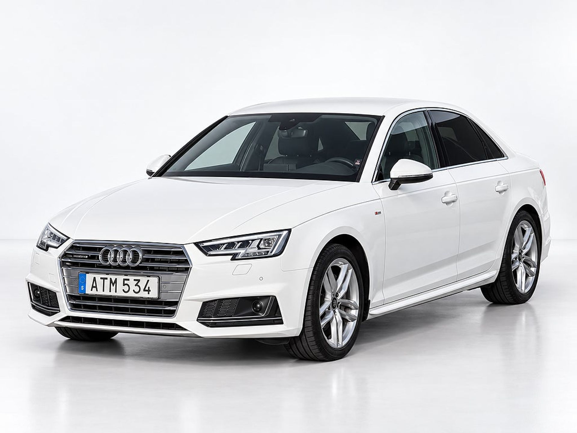 Audi A4 S line 2018, bild 2/10