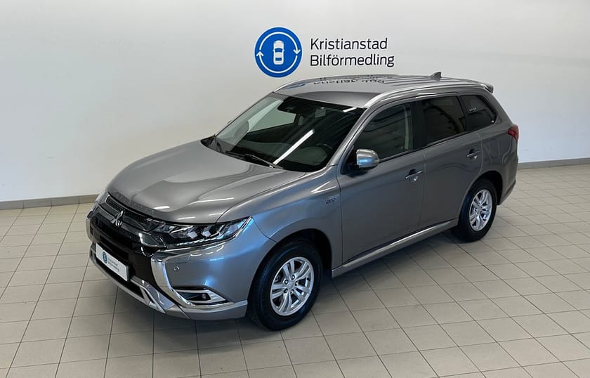Bild 2 av Mitsubishi Outlander PHEV CVT Fleet Ed AWD Apple CarPlay Drag
