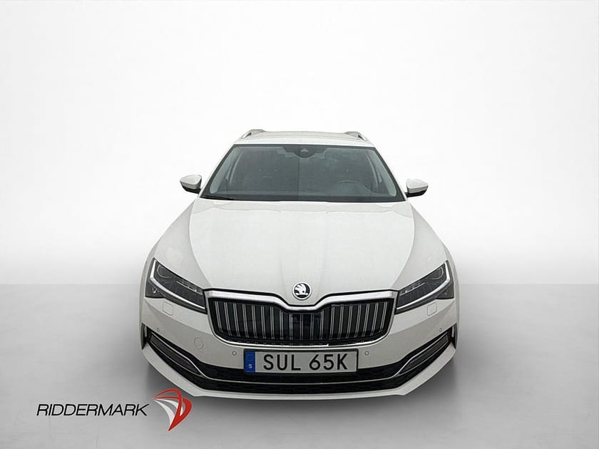 Bild 2 av Škoda Superb iV Kombi Skoda Plug In 218hk L&K Canton Värmare Kamera Drag