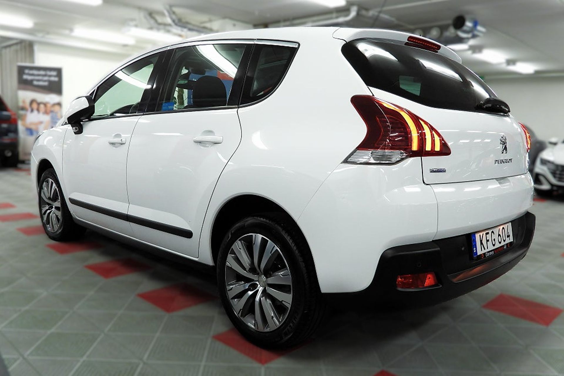 Peugeot 3008 1.6 BlueHDi EAT 2016, bild 6/30
