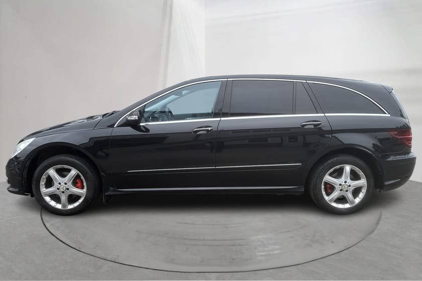 Bild 2 av Mercedes-Benz R 320 CDI L 4MATIC (224hk) AMG Drag Panorama