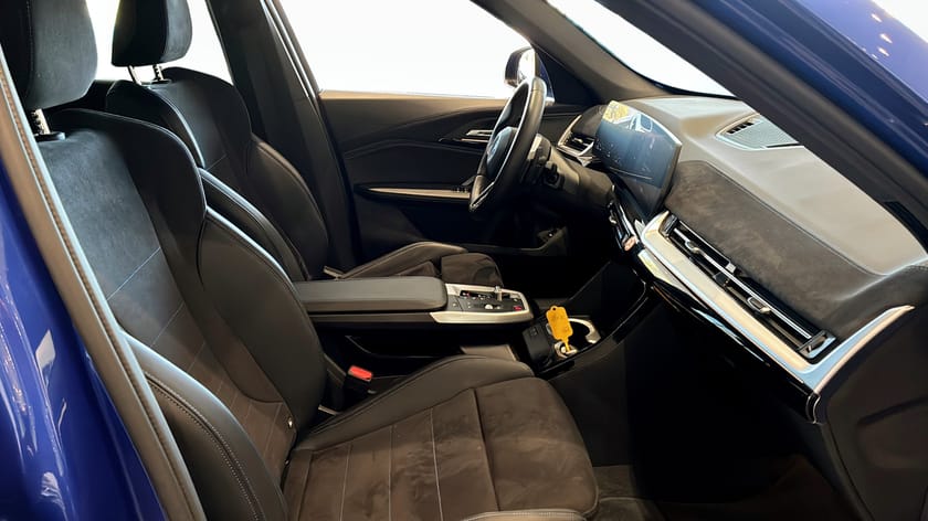Bild 3 av BMW X1 xDrive25e Steptronic  M Sportpaket,rattvärme,drag,adaptiv