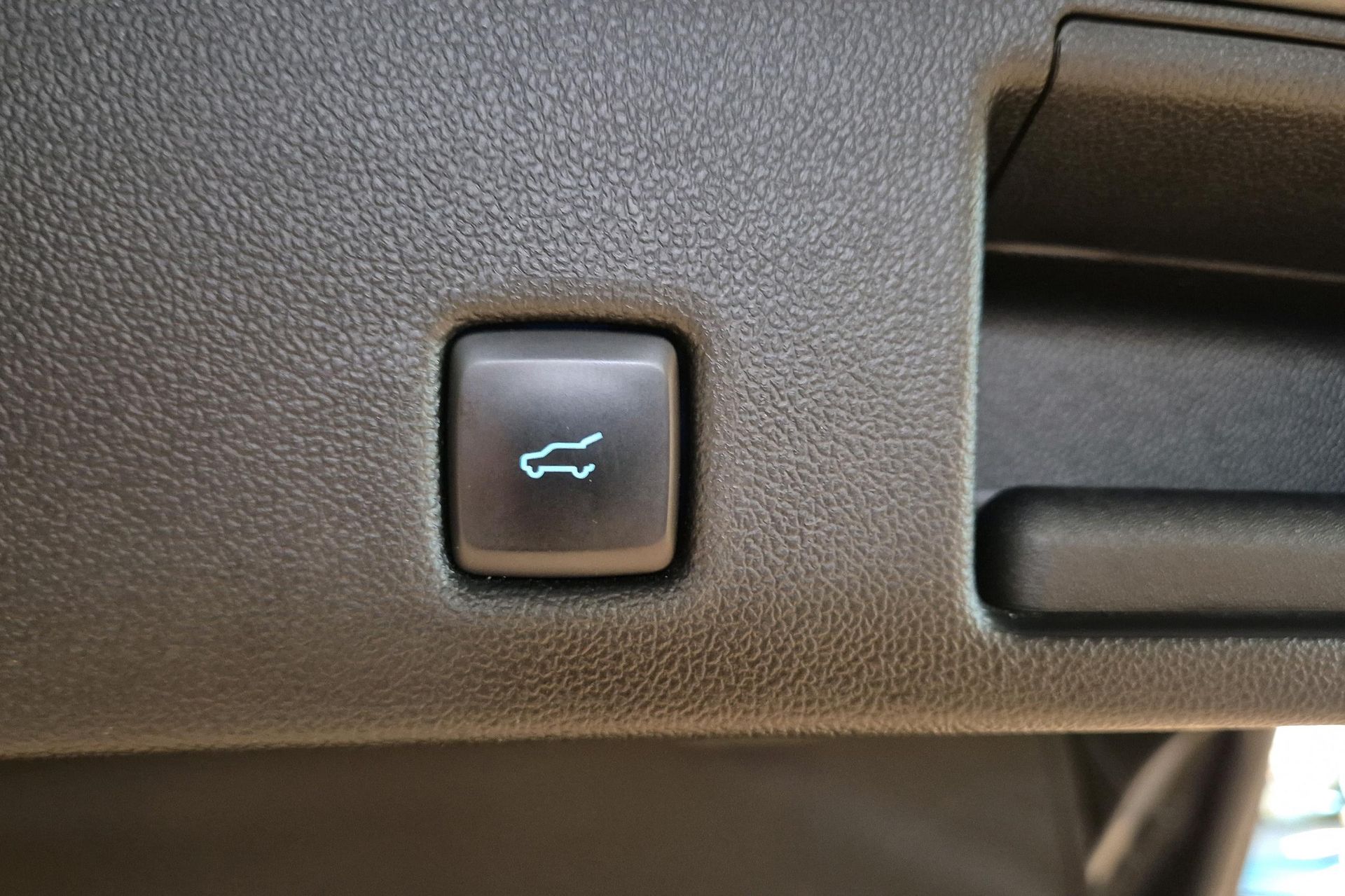 Ford Kuga 2023, bild 7/10