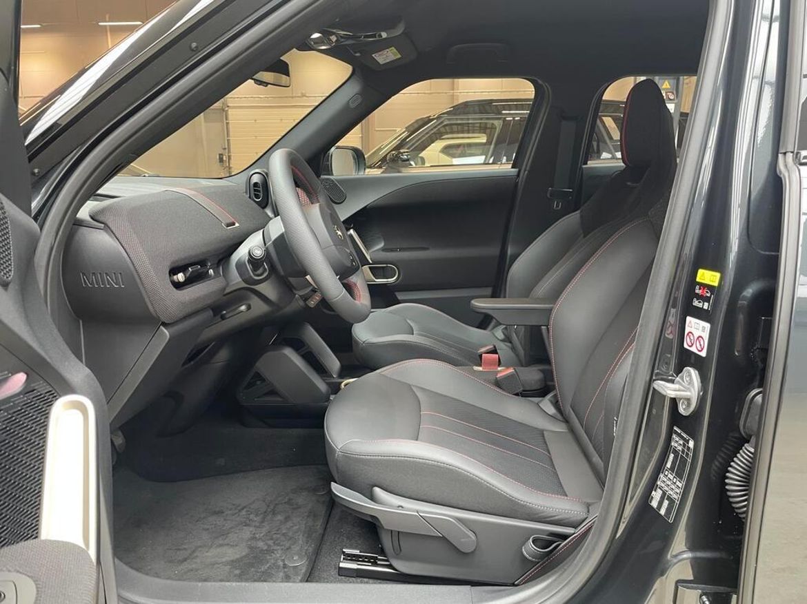 MINI Aceman E, 184hp, 2025