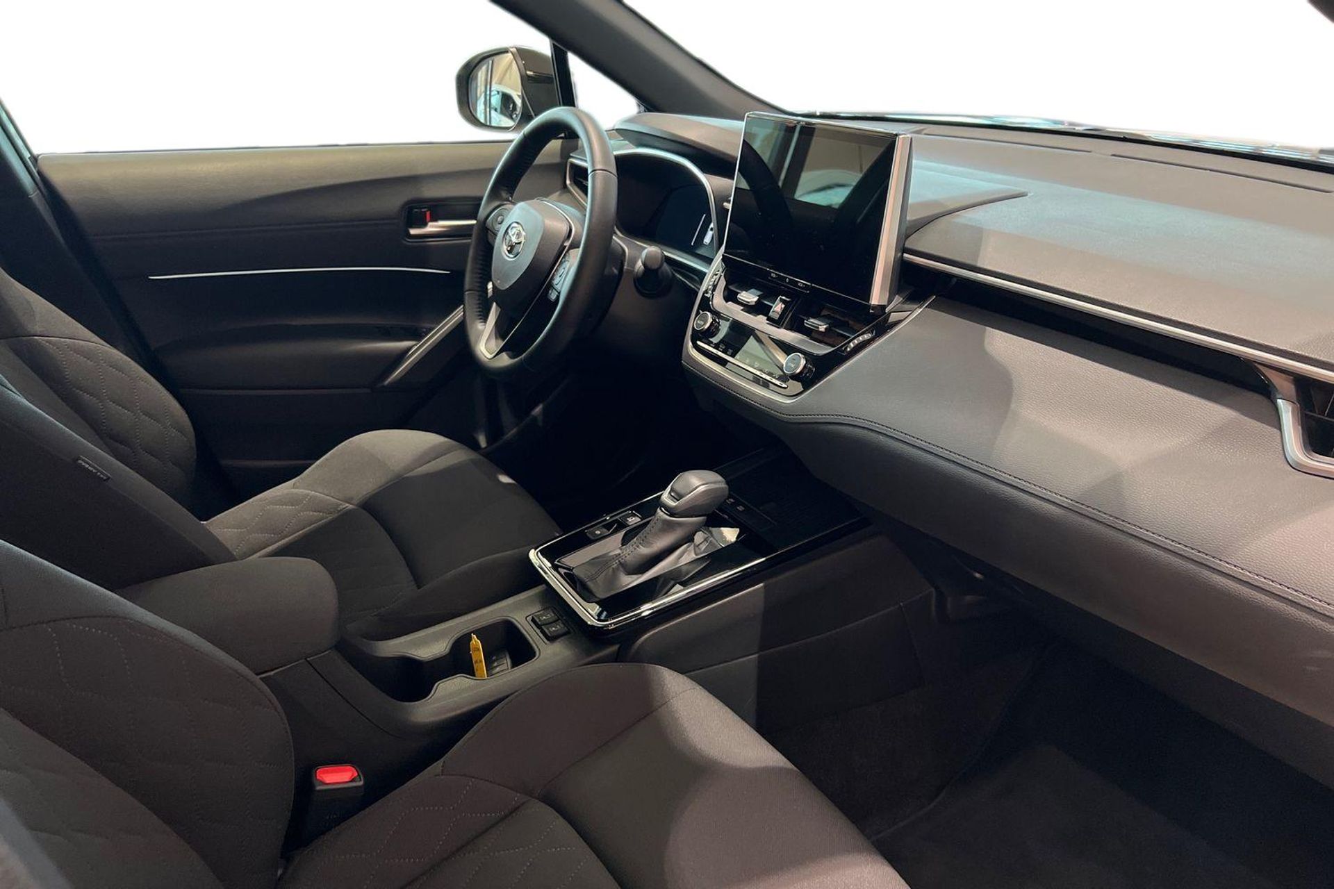 Toyota Corolla Cross 1,8 Hybrid Style 2026, bild 7/10