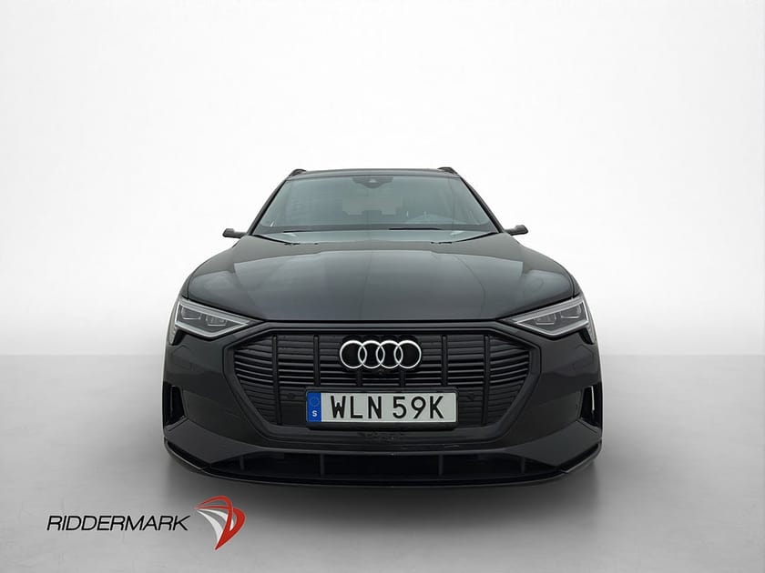 Bild 3 av Audi e-tron 55 quattro S Line Matrix Pano B&O HuD Skinn Drag