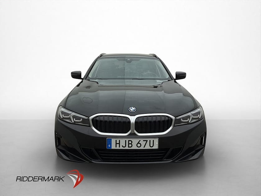 Bild 2 av BMW 330e xDrive Touring 330 292hk Widescreen Skinn Drag Navi Moms