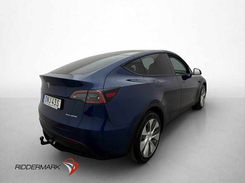 Bild 5 av Tesla Model Y Long Range AWD Värmepump Pano Drag AP MOMS