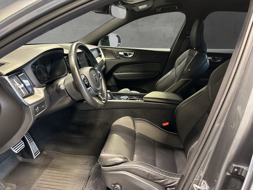 Bild 5 av Volvo XC60 B5 AWD Bensin R-Design